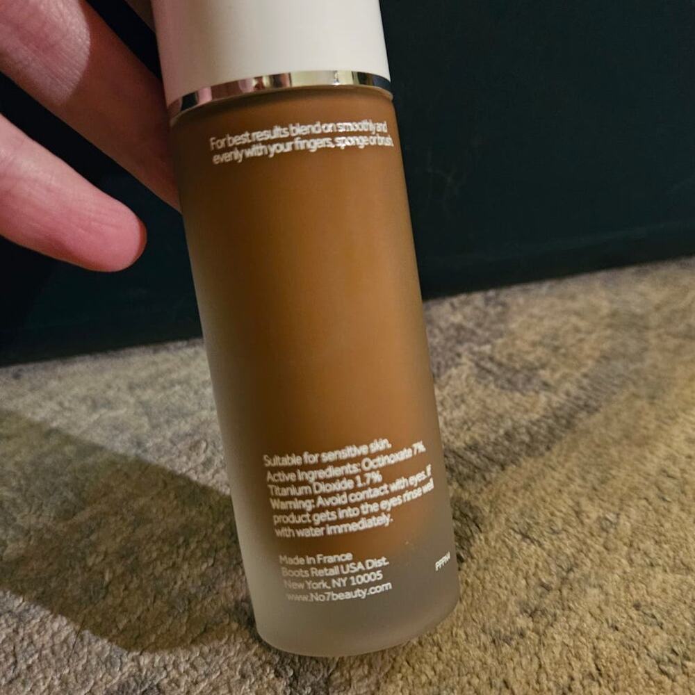 NWOT! No7 Restore & Renew Multi Action Serum Foundation CEDAR - Picture 4 of 5
